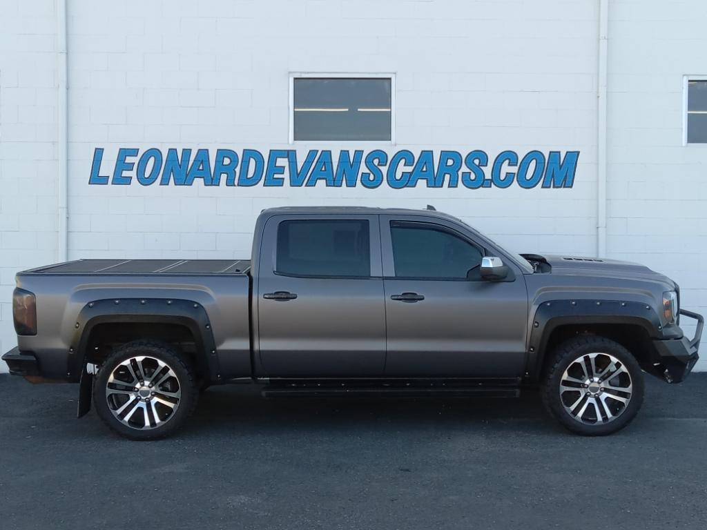 photo of 2016 GMC Sierra 1500 Denali Crew Cab Long Box 4WD